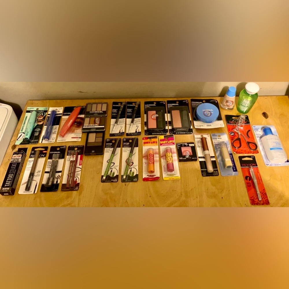 Huge Nwt Assorted Makeup Bundle